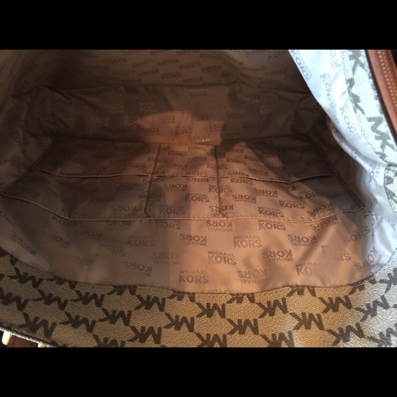Michael Kors Jet Set Tote Acorn BNWT 😍❤️😍👜😍❤️ - Picture 6 of 8